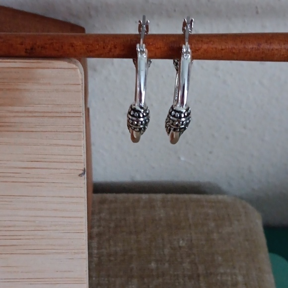 Silver Tone Post Snap Closure Hoop Earrings - Picture 4 of 5